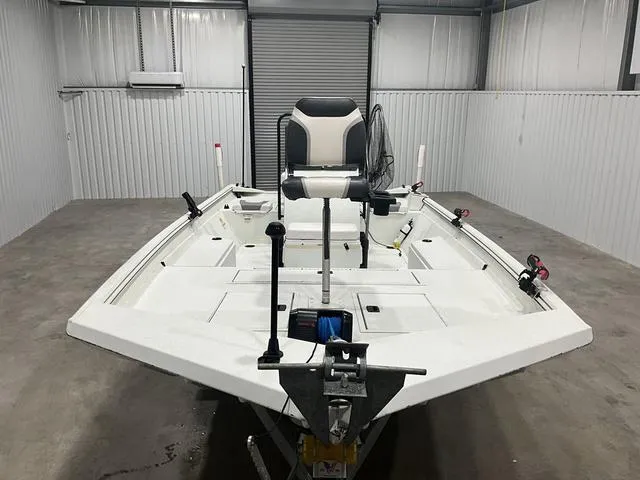 Slide: The Image of Crestliner Bay 2000 2016 - 10