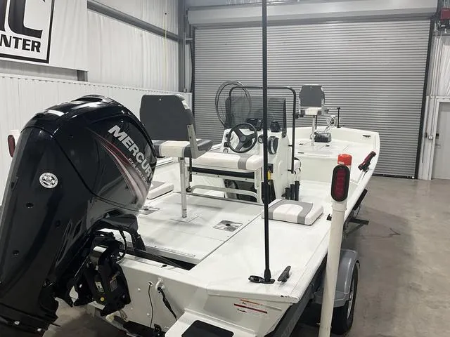 Slide: The Image of Crestliner Bay 2000 2016 - 11