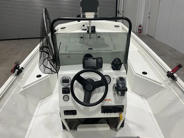 Slide: The Image of Crestliner Bay 2000 2016 - 15