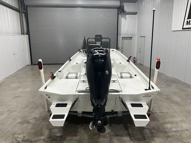 Slide: The Image of Crestliner Bay 2000 2016 - 5