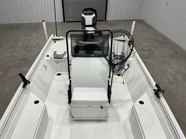 Slide: The Image of Crestliner Bay 2000 2016 - 9