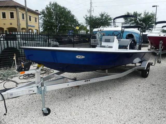 Slide: The Image of Xpress Skiff 185 2025 - 1