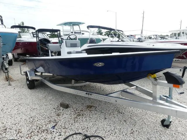 Slide: The Image of Xpress Skiff 185 2025 - 2