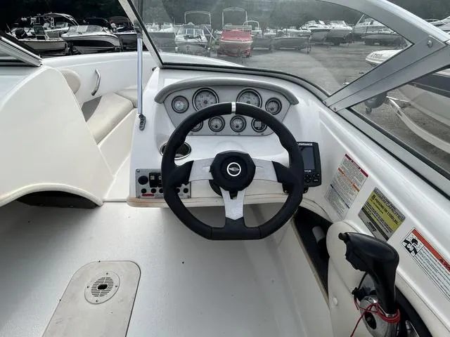 Slide: The Image of Chaparral 180 SSi 2009 - 7