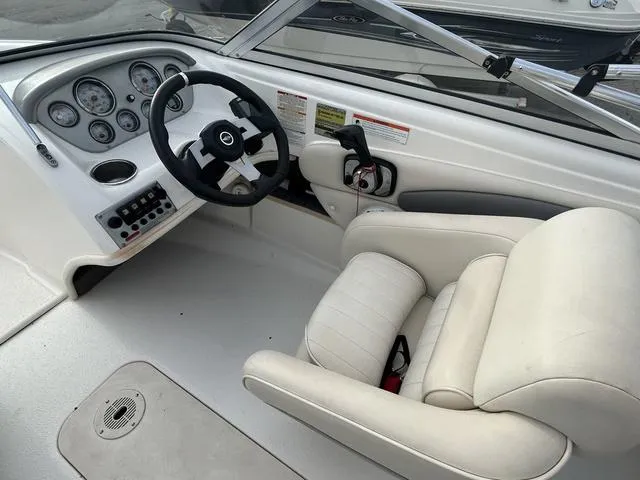 Slide: The Image of Chaparral 180 SSi 2009 - 8