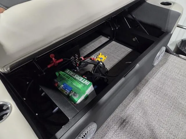 Slide: The Image of Barletta Cabrio 24UE 2026 - 10