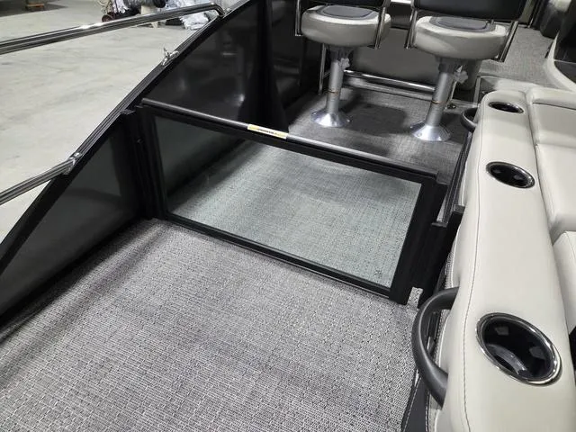 Slide: The Image of Barletta Cabrio 24UE 2026 - 11