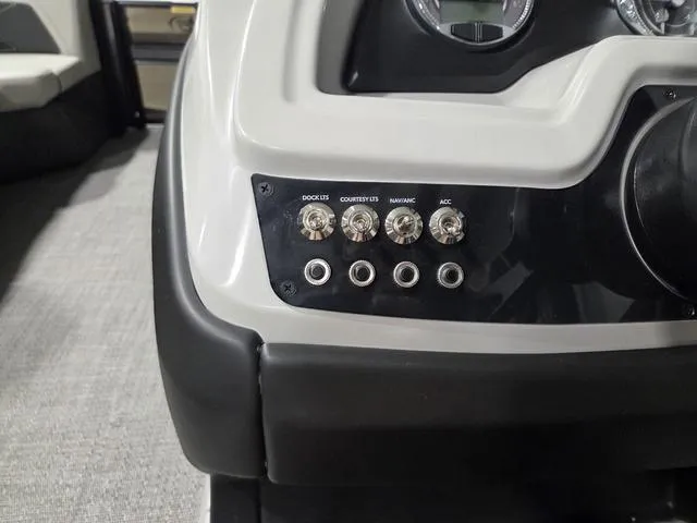 Slide: The Image of Barletta Cabrio 24UE 2026 - 26