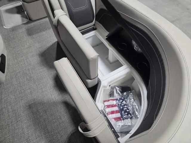 Slide: The Image of Barletta Cabrio 24UE 2026 - 34