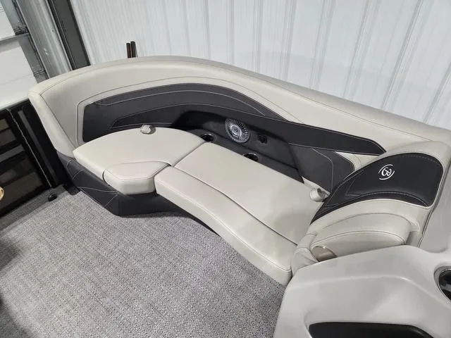 Slide: The Image of Barletta Cabrio 24UE 2026 - 36