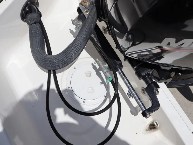 Slide: The Image of Bayliner VR6 Bowrider Outboard 2021 - 6