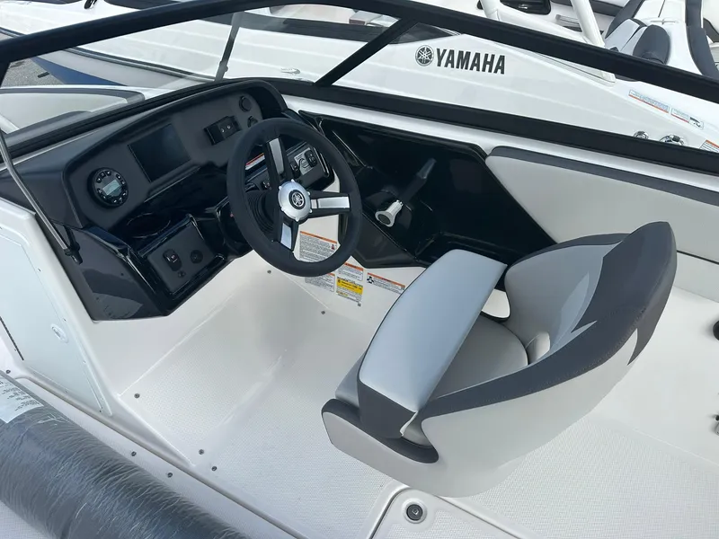 Slide: The Image of Yamaha SX190 2024 - 11