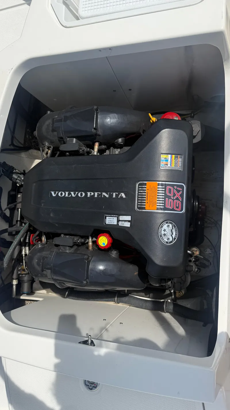 Slide: The Image of Volvo Penta engine in 2011 Chaparral 206 SSi boat, top view. - 20