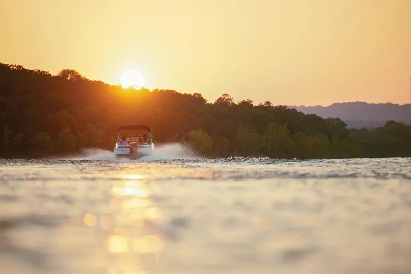 Slide: The Image of Tahoe 200 S 2025 - 90