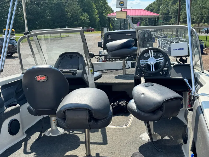 Slide: The Image of Ranger 1750 Reata 2012 - 8