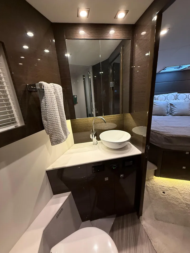 Slide: The Image of Cruisers Yachts 42 Cantius 2018 - 61