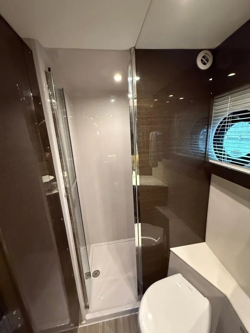 Slide: The Image of Cruisers Yachts 42 Cantius 2018 - 62