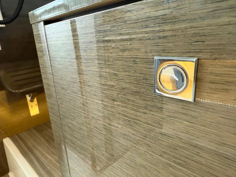 Slide: The Image of Cruisers Yachts 42 Cantius 2018 - 71