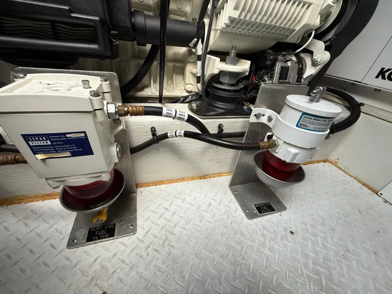 Slide: The Image of Cruisers Yachts 42 Cantius 2018 - 82