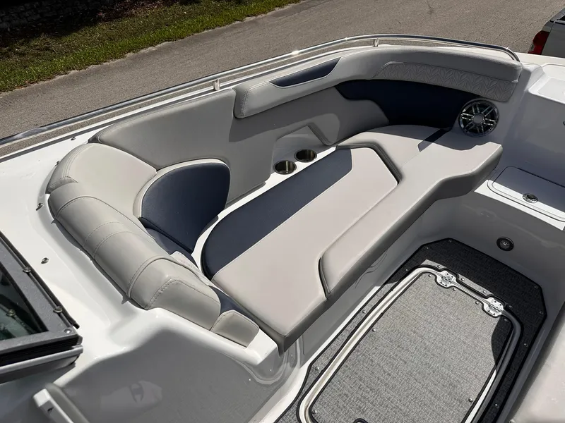 Slide: The Image of Hurricane SD2400 2021 - 20