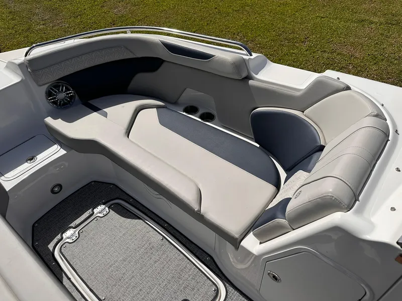 Slide: The Image of Hurricane SD2400 2021 - 21