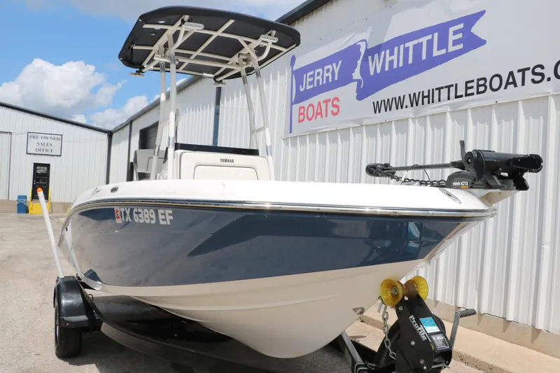 Slide: The Image of 2018 Yamaha Boats 190 FSH Sport displayed at Jerry Whittle Boats dealership. - 6