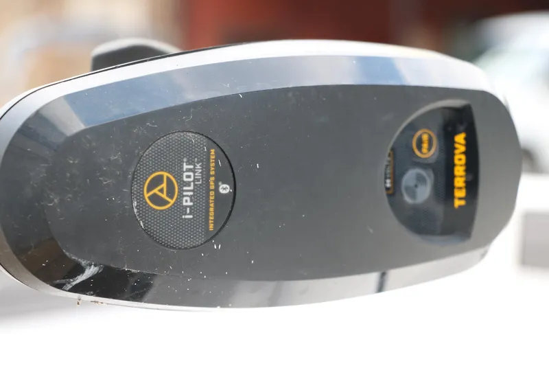 Slide: The Image of Close-up of i-Pilot Link GPS system on Yamaha 190 FSH Sport boat. - 9