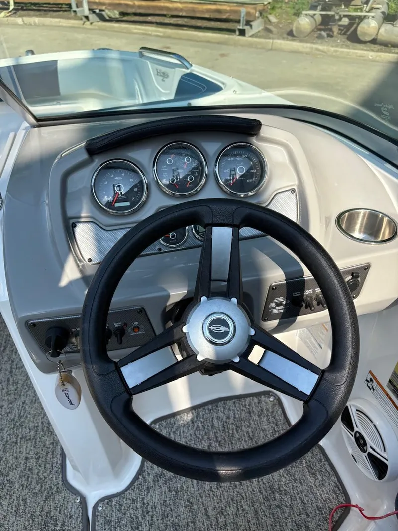 Slide: The Image of Chaparral 21 H2O Sport 2017 - 7