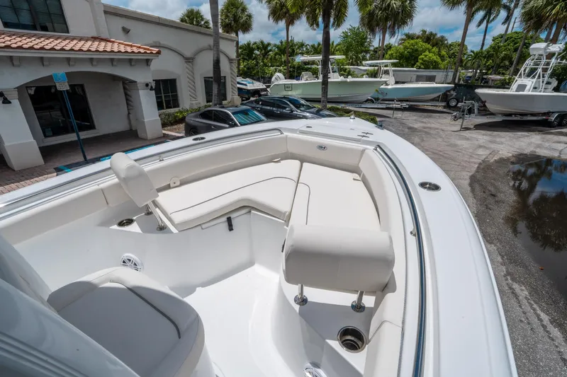 Slide: The Image of Sea Hunt Ultra 219 2026 - 21