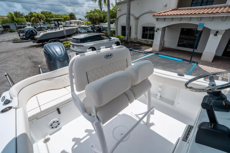 Slide: The Image of Sea Hunt Ultra 219 2026 - 17