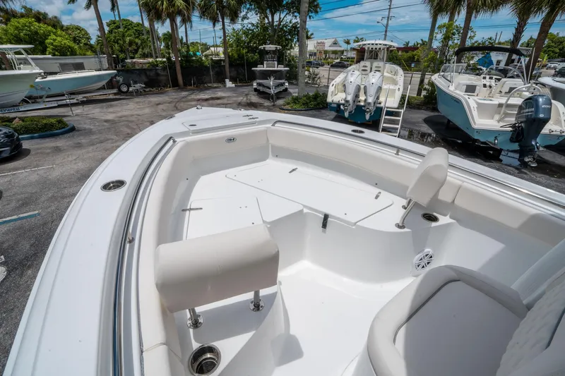 Slide: The Image of Sea Hunt Ultra 219 2026 - 22