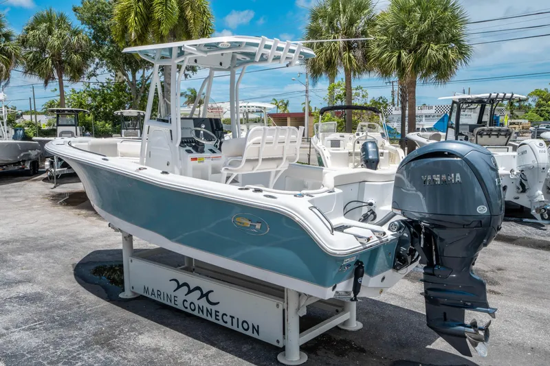 Slide: The Image of Sea Hunt Ultra 219 2026 - 4