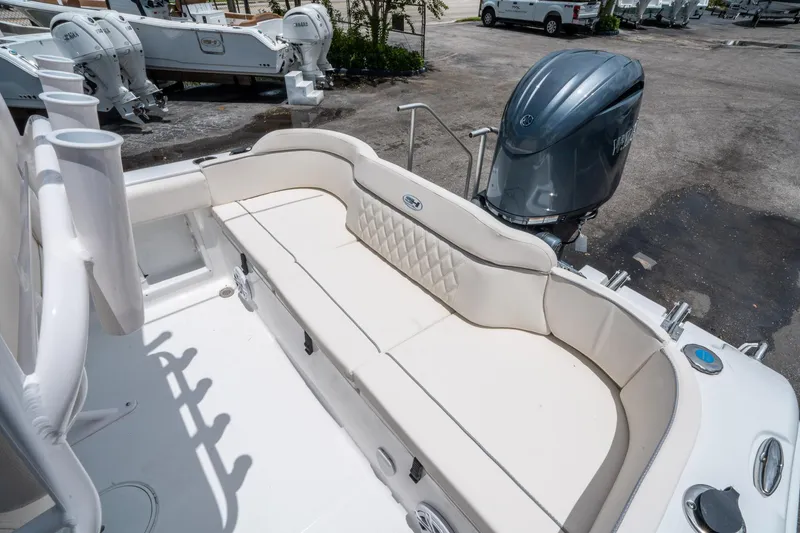 Slide: The Image of Sea Hunt Ultra 219 2026 - 11