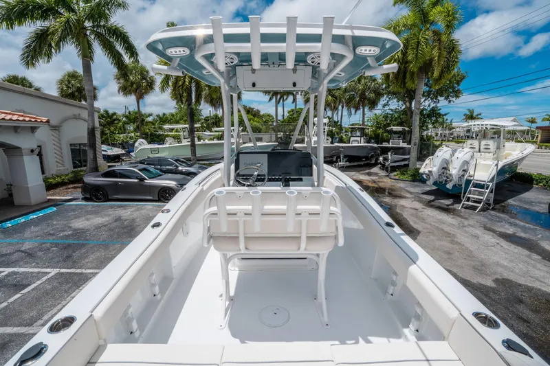 Slide: The Image of Sea Hunt Ultra 219 2026 - 9