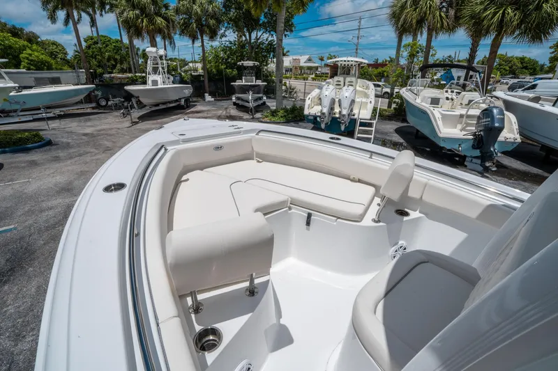 Slide: The Image of Sea Hunt Ultra 219 2026 - 20