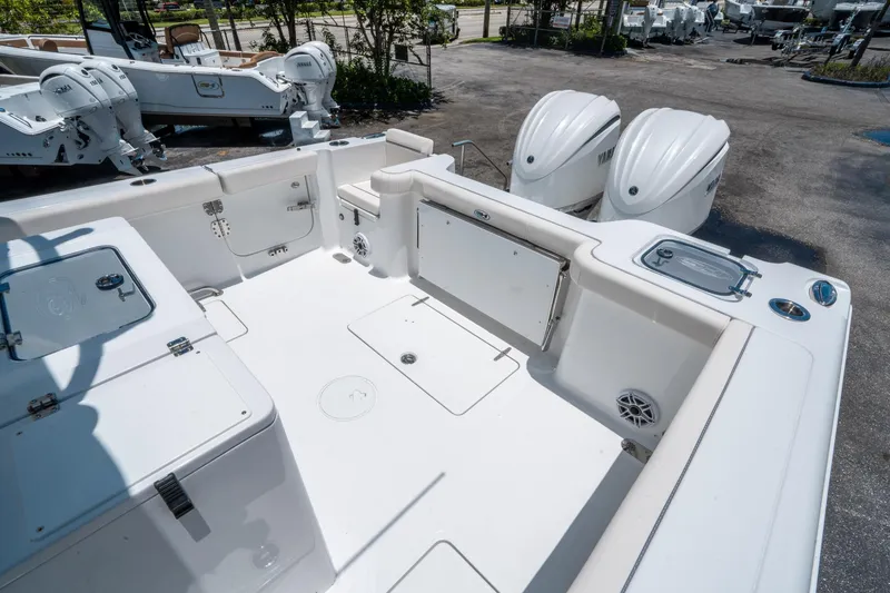 Slide: The Image of Sea Hunt Gamefish 30 Forward Seating 2026 - 11