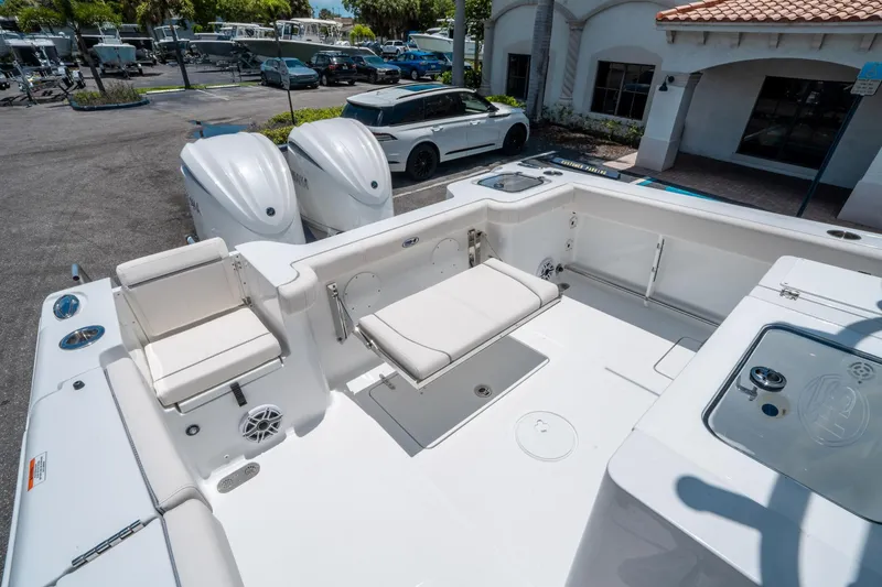 Slide: The Image of Sea Hunt Gamefish 30 Forward Seating 2026 - 12