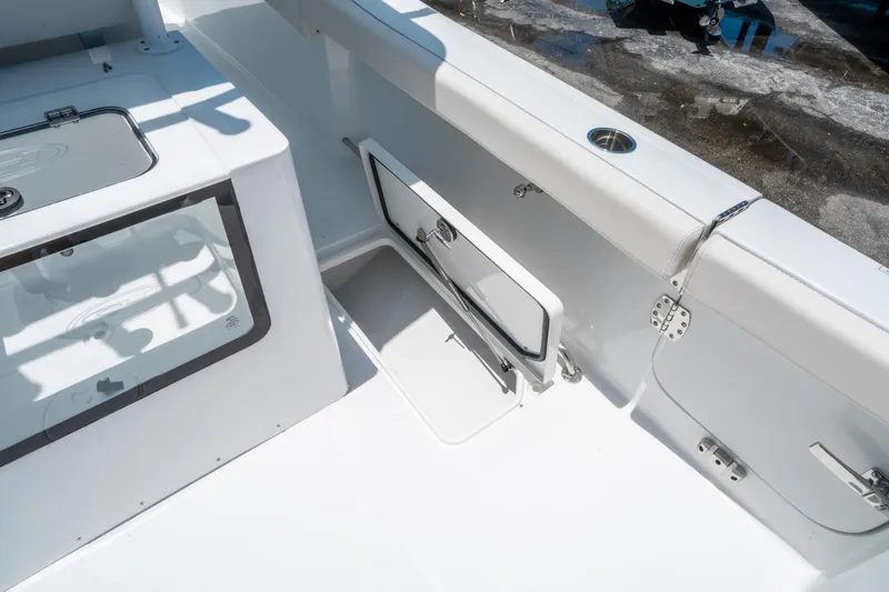 Slide: The Image of Sea Hunt Gamefish 30 Forward Seating 2026 - 15