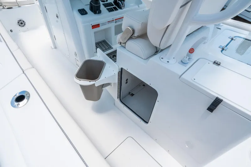 Slide: The Image of Sea Hunt Gamefish 30 Forward Seating 2026 - 17