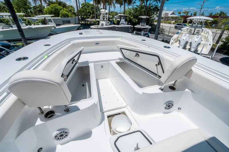 Slide: The Image of Sea Hunt Gamefish 30 Forward Seating 2026 - 30