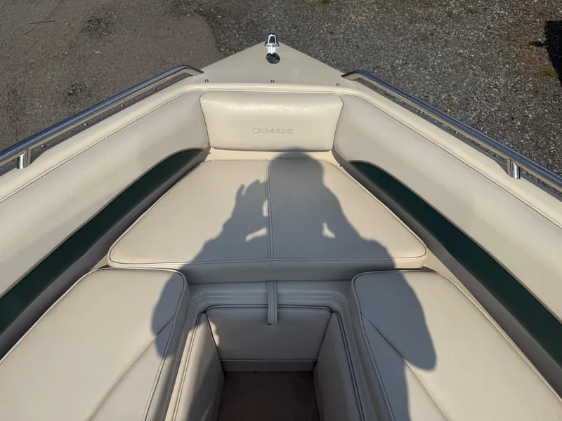 Slide: The Image of Crownline Boats 225 BR 1999 - 12