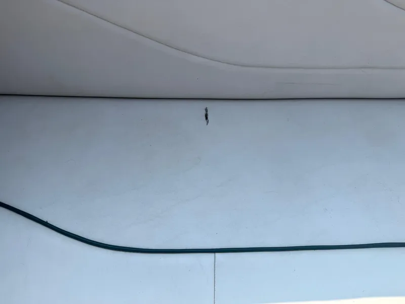 Slide: The Image of Crownline Boats 225 BR 1999 - 21