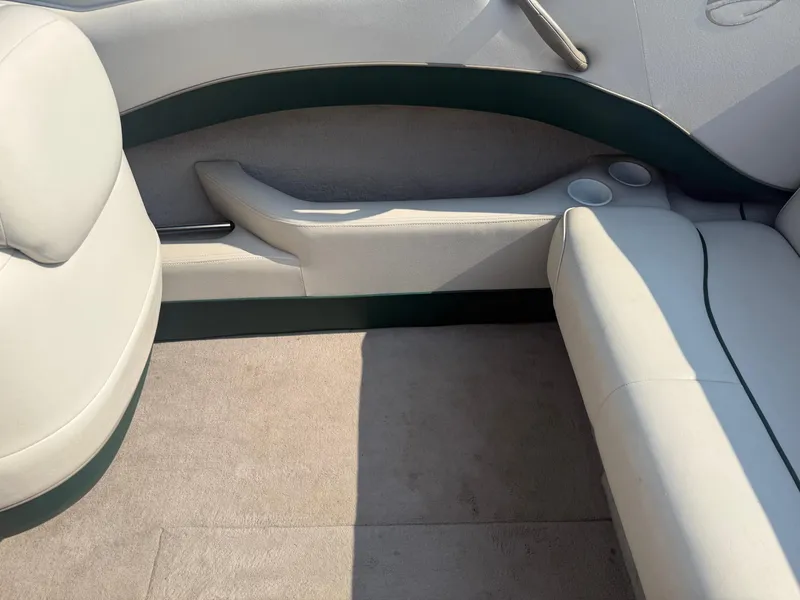 Slide: The Image of Crownline Boats 225 BR 1999 - 23
