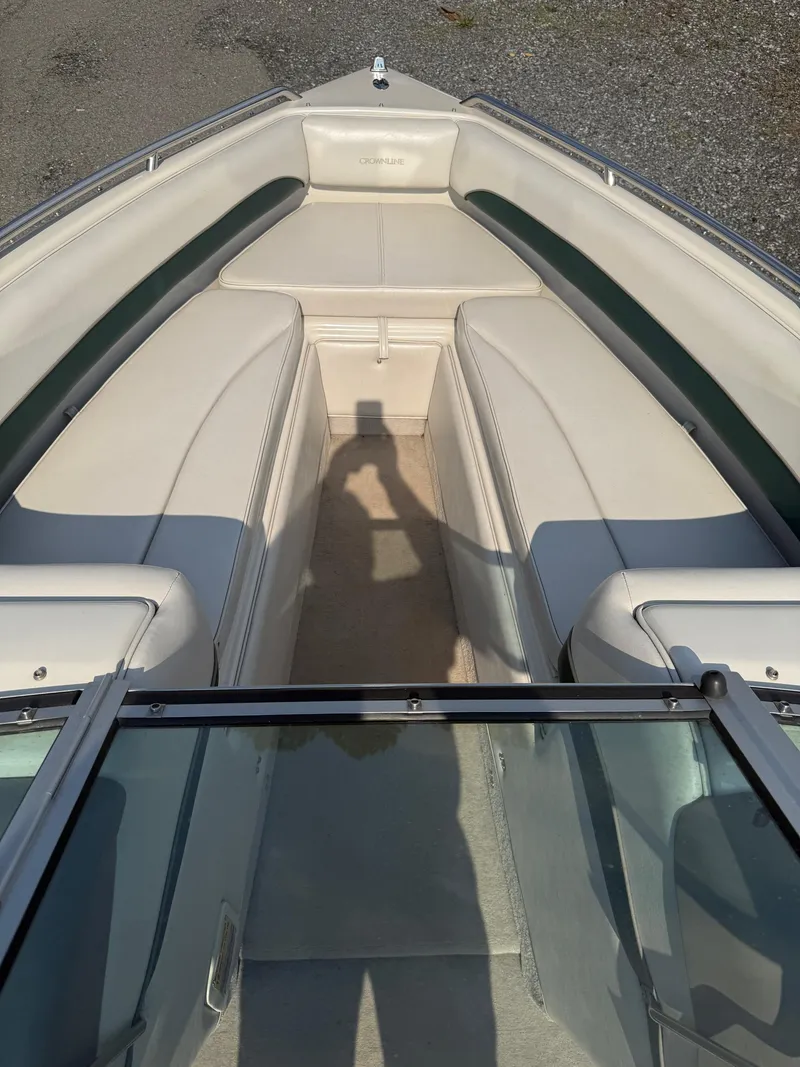 Slide: The Image of Crownline Boats 225 BR 1999 - 32