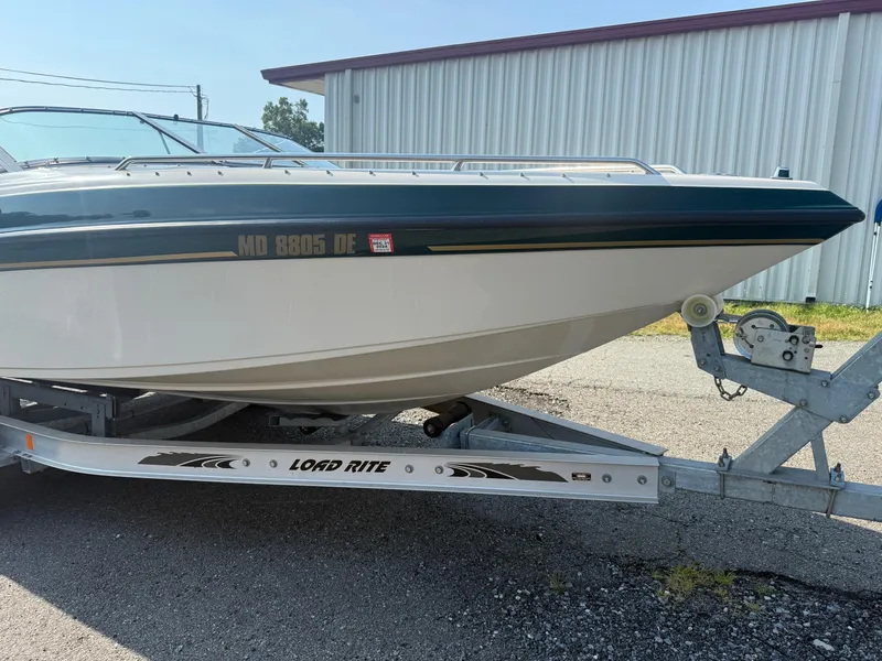 Slide: The Image of Crownline Boats 225 BR 1999 - 4