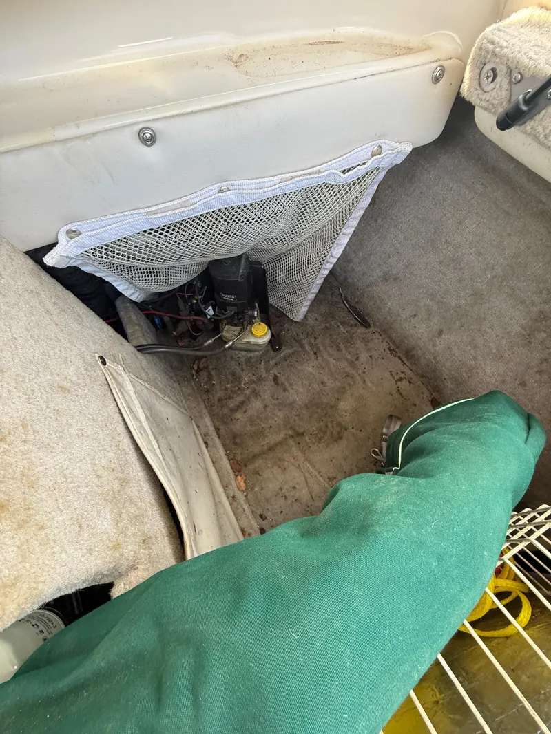 Slide: The Image of Crownline Boats 225 BR 1999 - 41