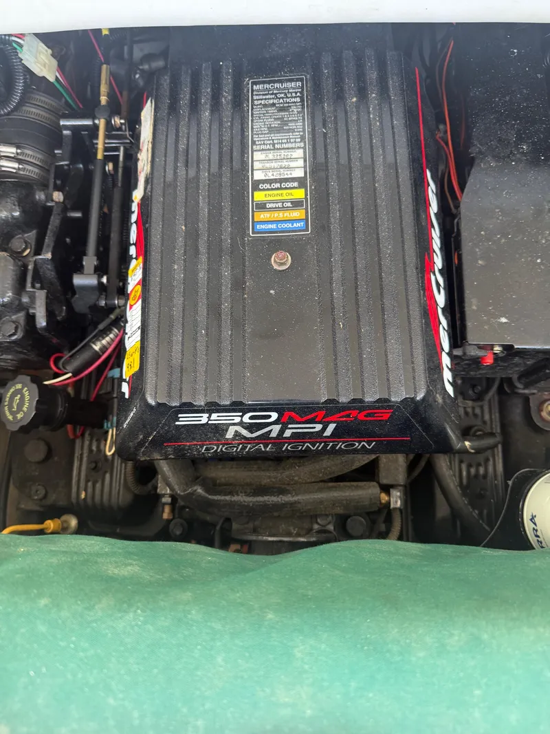 Slide: The Image of Crownline Boats 225 BR 1999 - 45