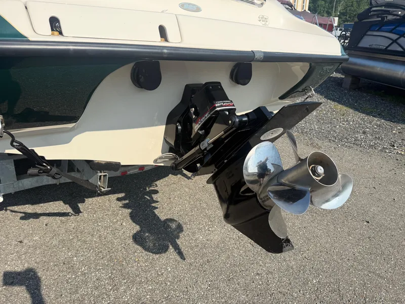 Slide: The Image of Crownline Boats 225 BR 1999 - 49