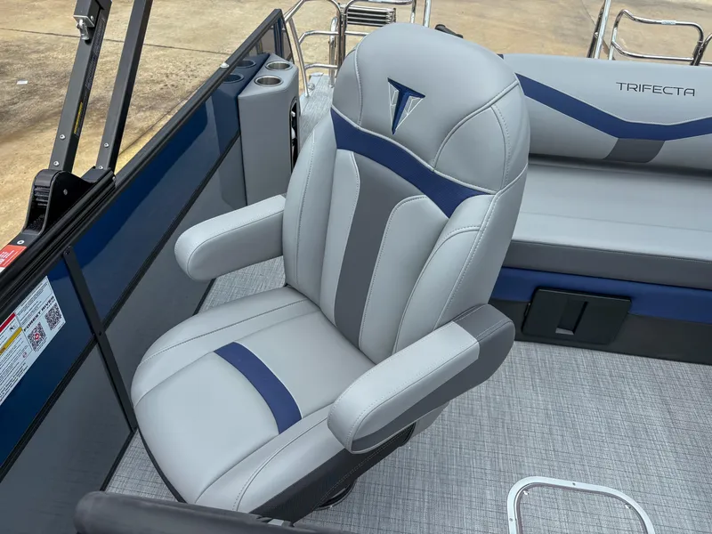 Slide: The Image of Captain's chair on 2025 Trifecta CS 22UL 3.0 pontoon boat, featuring sleek design and comfort. - 7