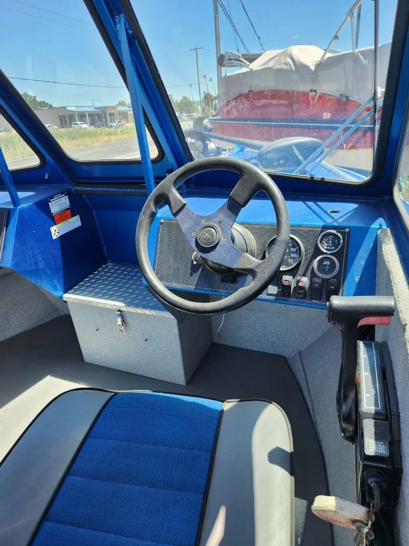 Slide: The Image of Alumaweld Stryker 2004 - 4